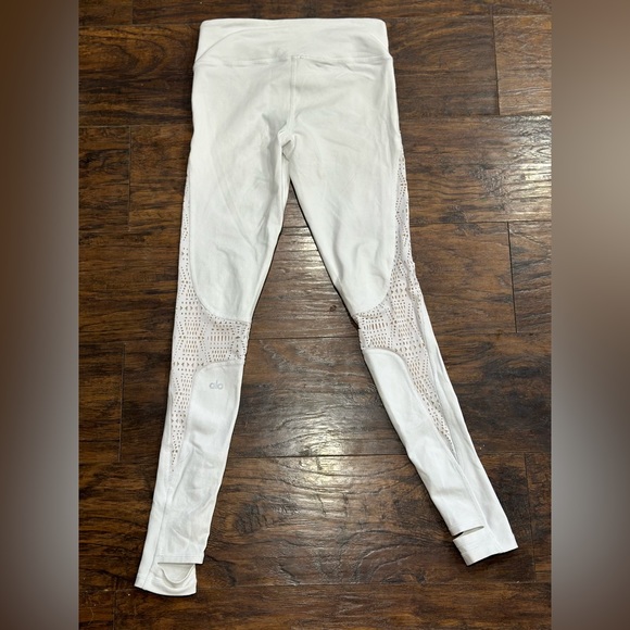 ALO West Coast Yoga Leggings - Picture 10 of 11